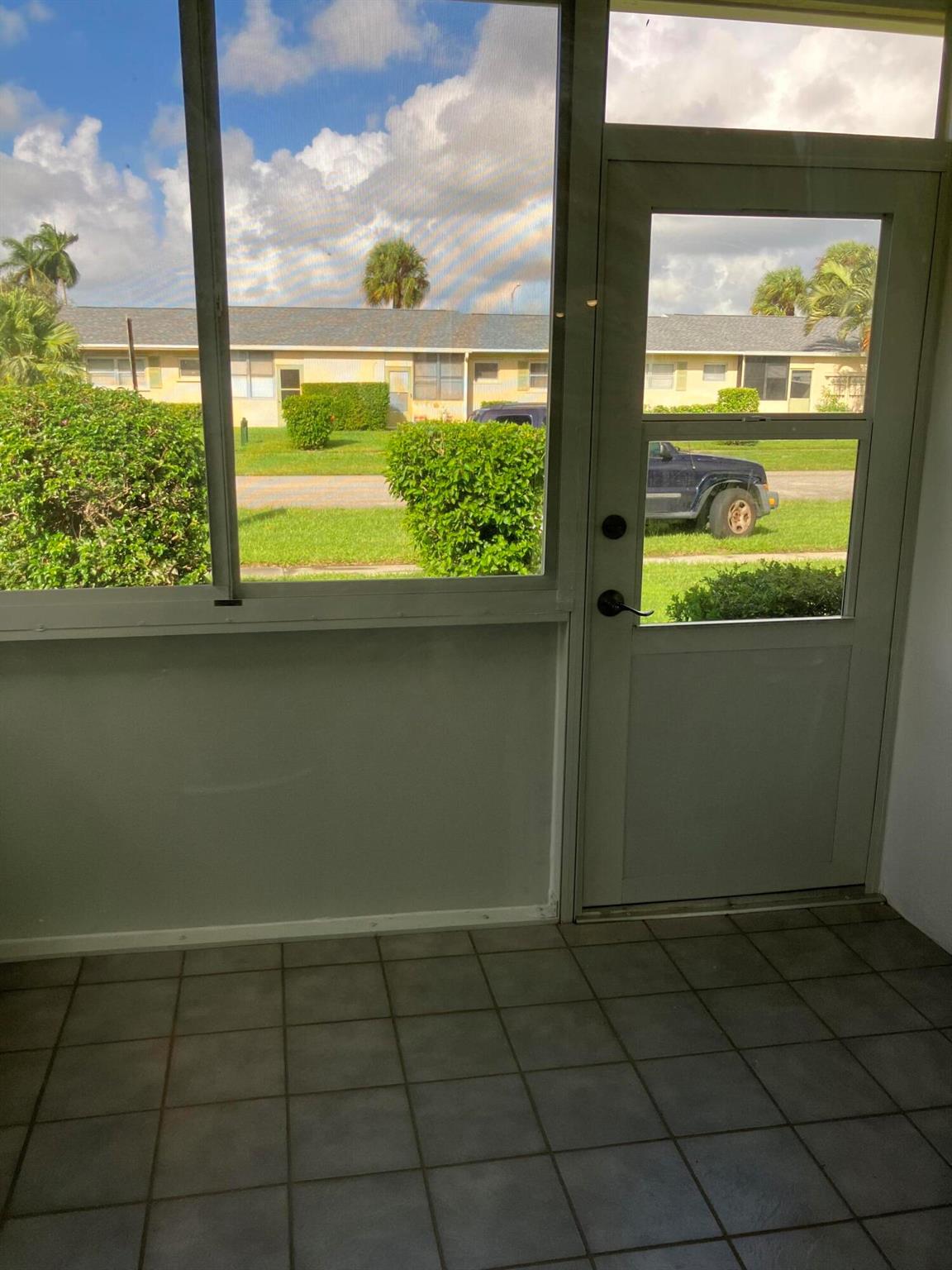 CRESTHAVEN VILLAS NO 10 C - Residential Lease