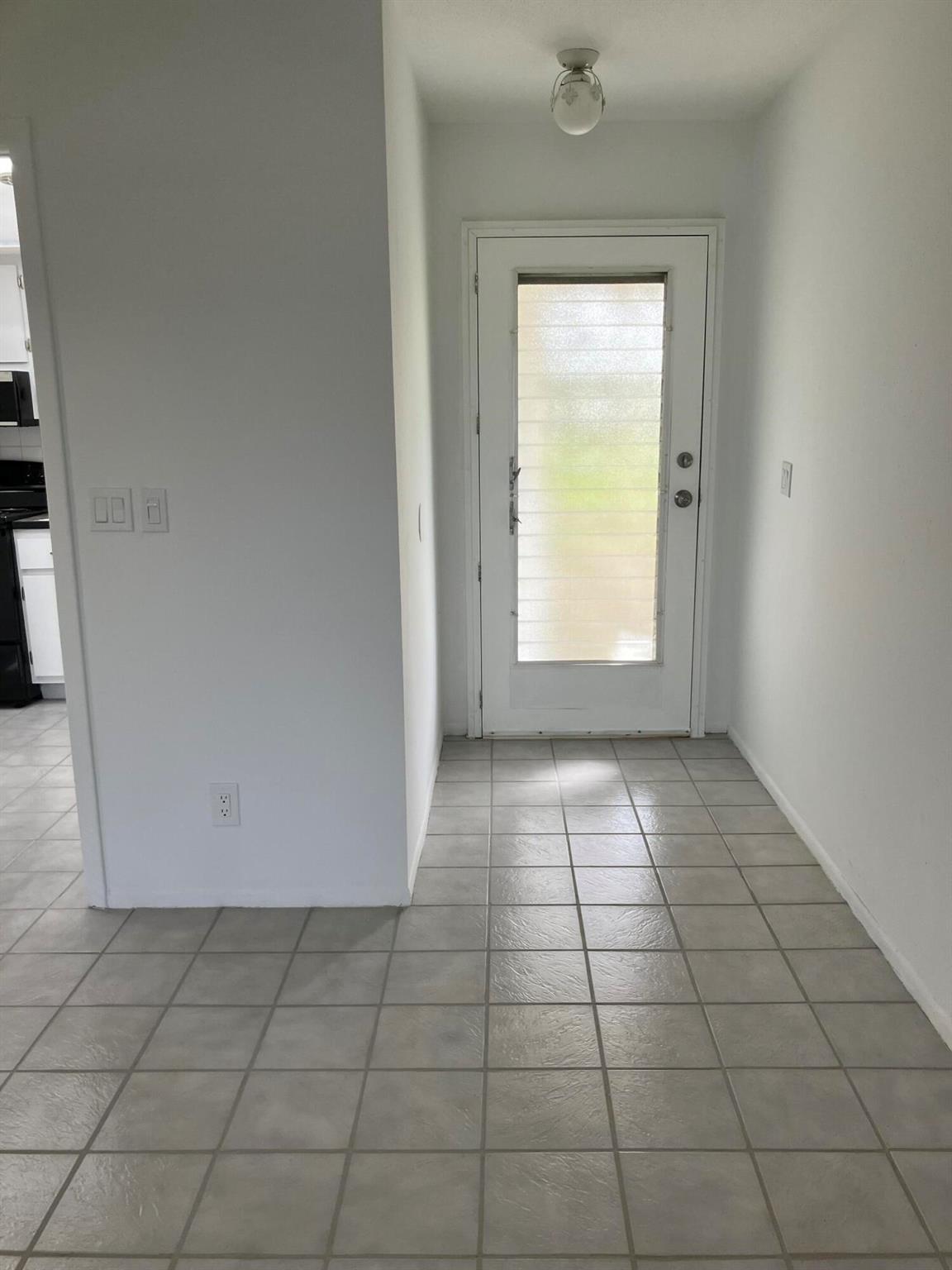 CRESTHAVEN VILLAS NO 10 C - Residential Lease