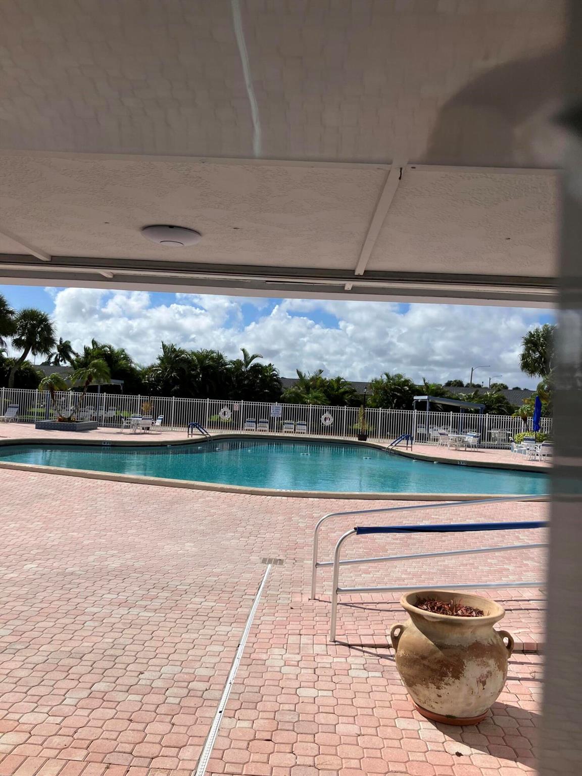 CRESTHAVEN VILLAS NO 10 C - Residential Lease