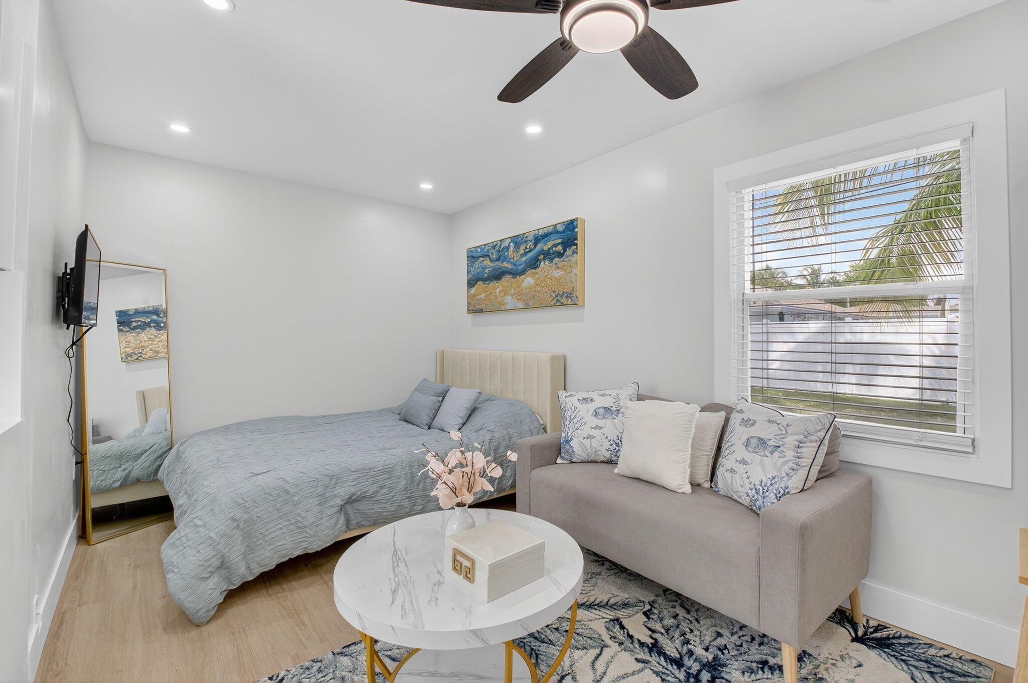 DECARIE - Residential Lease