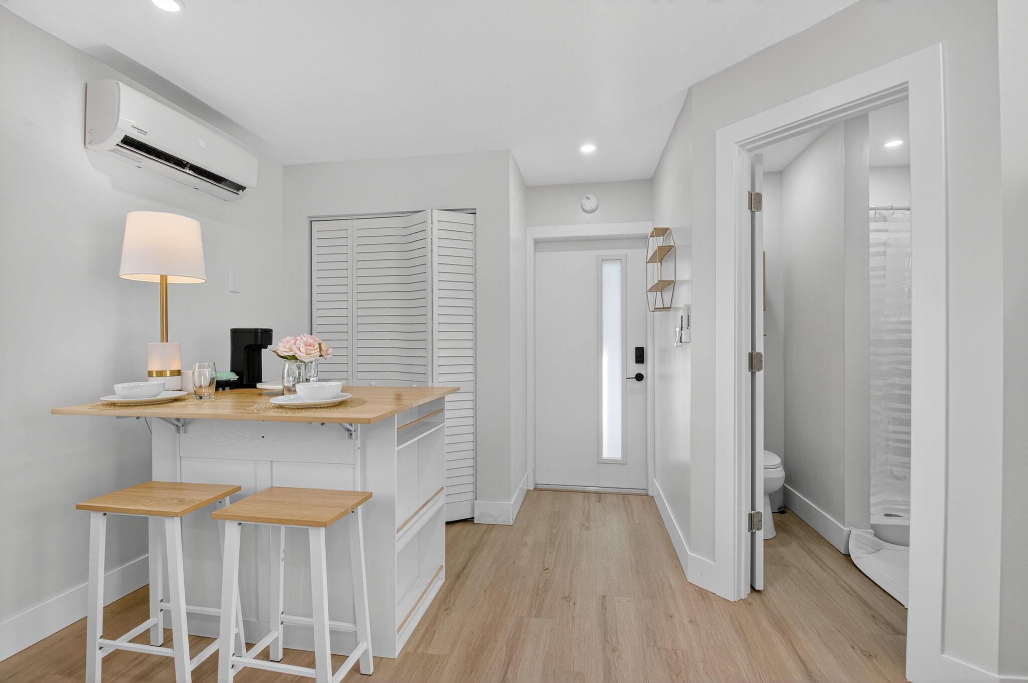 DECARIE - Residential Lease