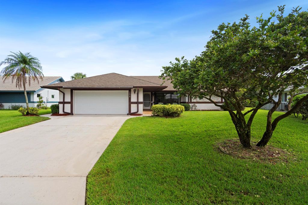 Photo of 5070 SE Hanson Circle, Stuart, FL 34997 (MLS # R11126822)