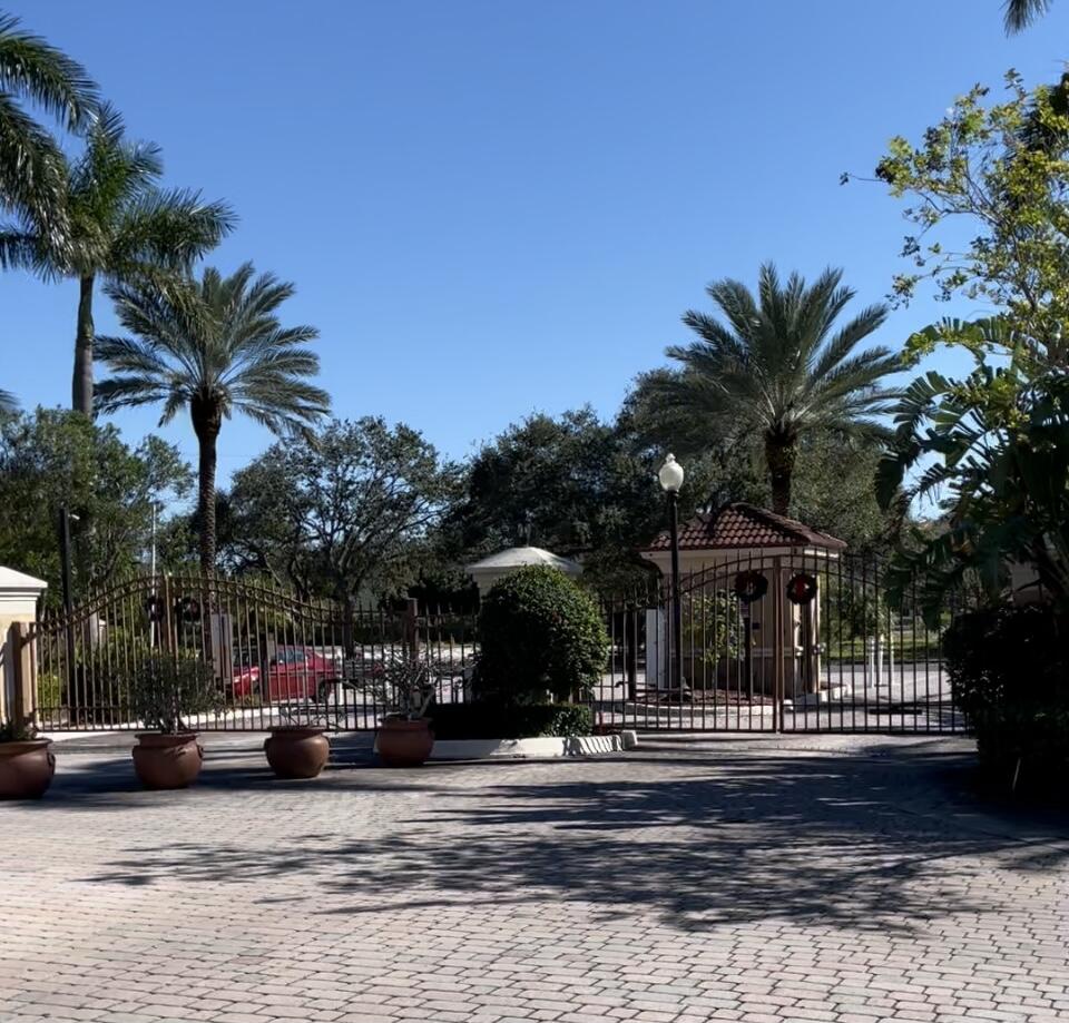 VILLA DEL SOL CONDOMINIUM - Residential Lease