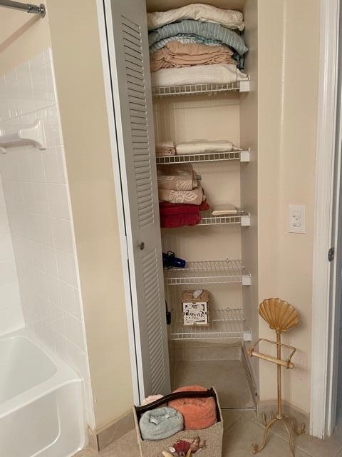 VILLA DEL SOL CONDOMINIUM - Residential Lease