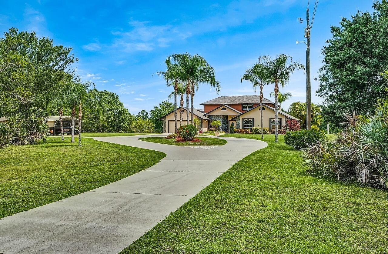 10600 Okeechobee Road, Fort Pierce, FL, 34945/$1,500,000 2 10600 Okeechobee Road