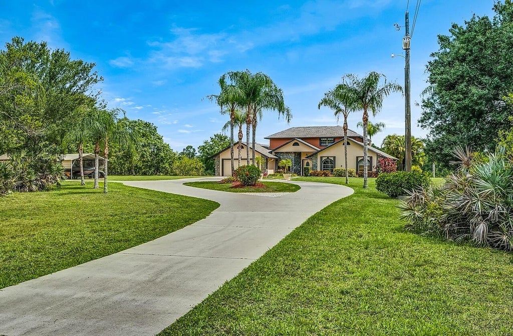 Photo of 10600 Okeechobee Road, Fort Pierce, FL 34945 (MLS # R11105502)