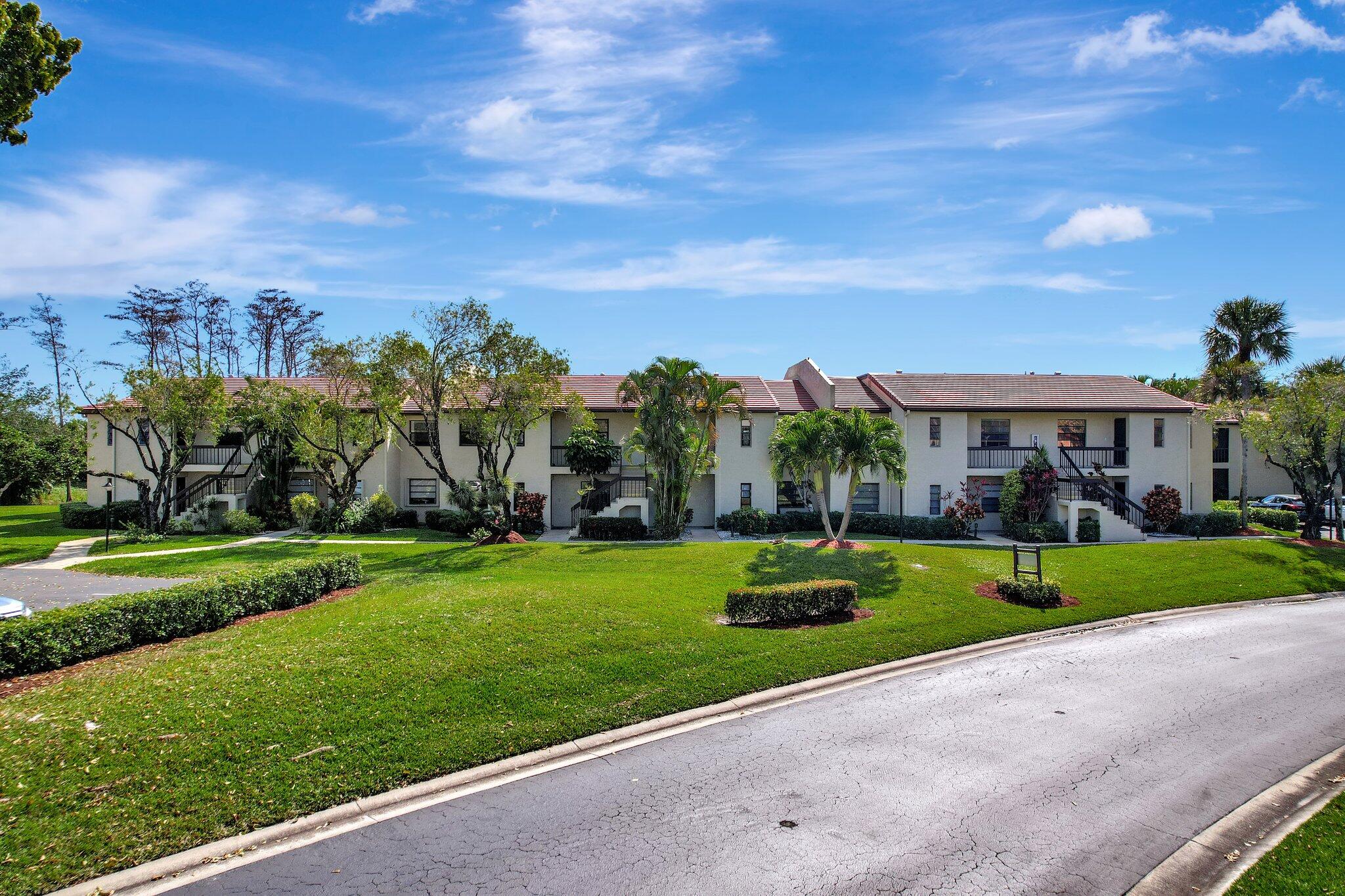 FAIRWAYS OF BOCA LAGO CONDO - Residential