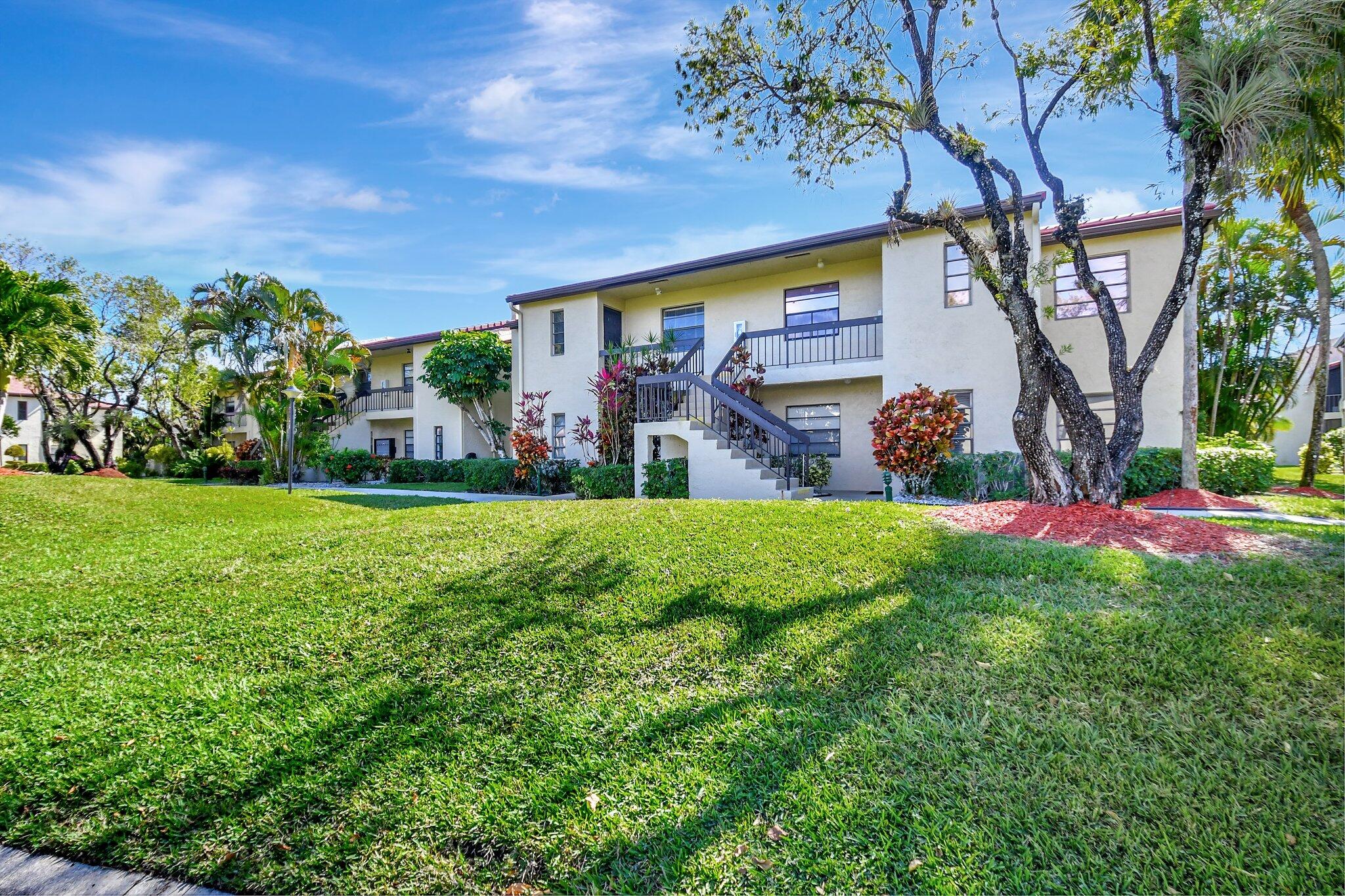 FAIRWAYS OF BOCA LAGO CONDO - Residential