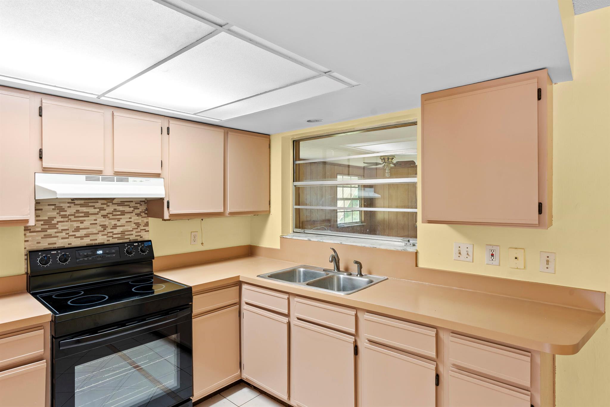 RIVER PARK UNIT 6 - Residential