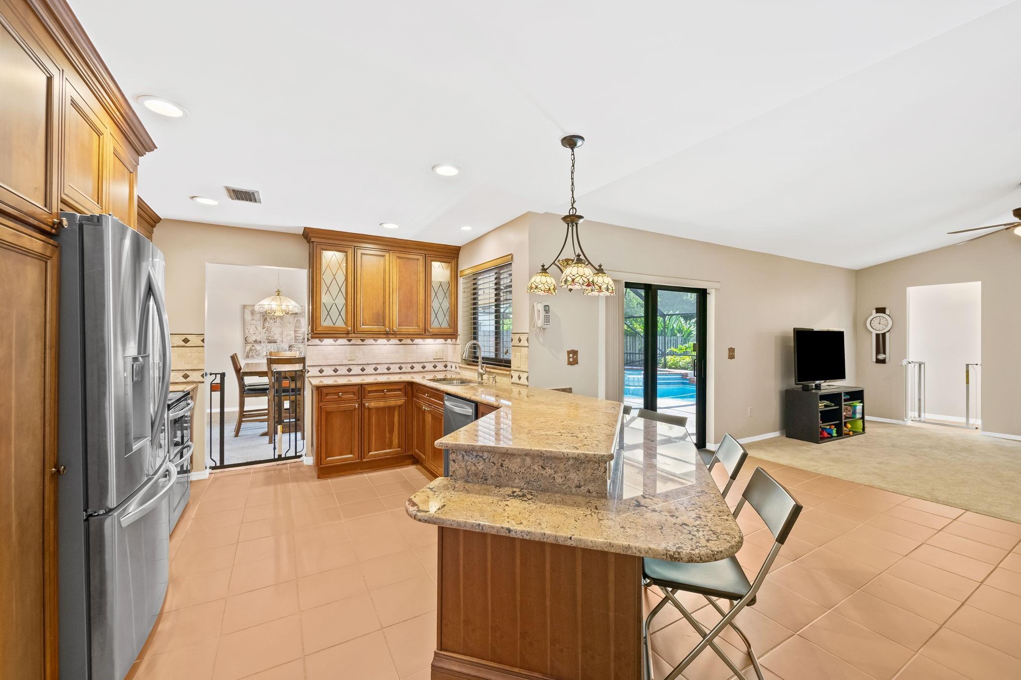 Waverly Hundred 141-40 B - Residential