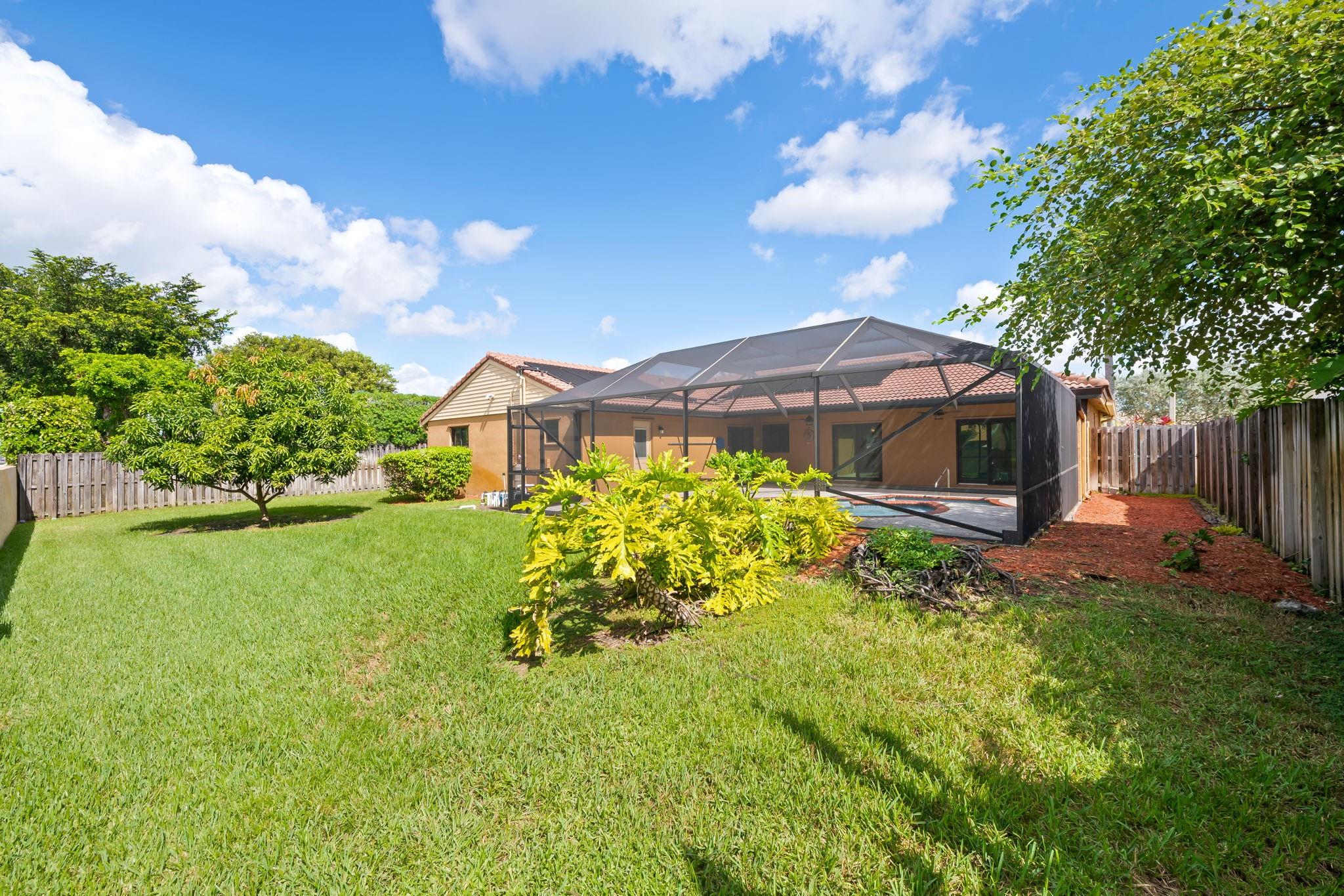 Waverly Hundred 141-40 B - Residential