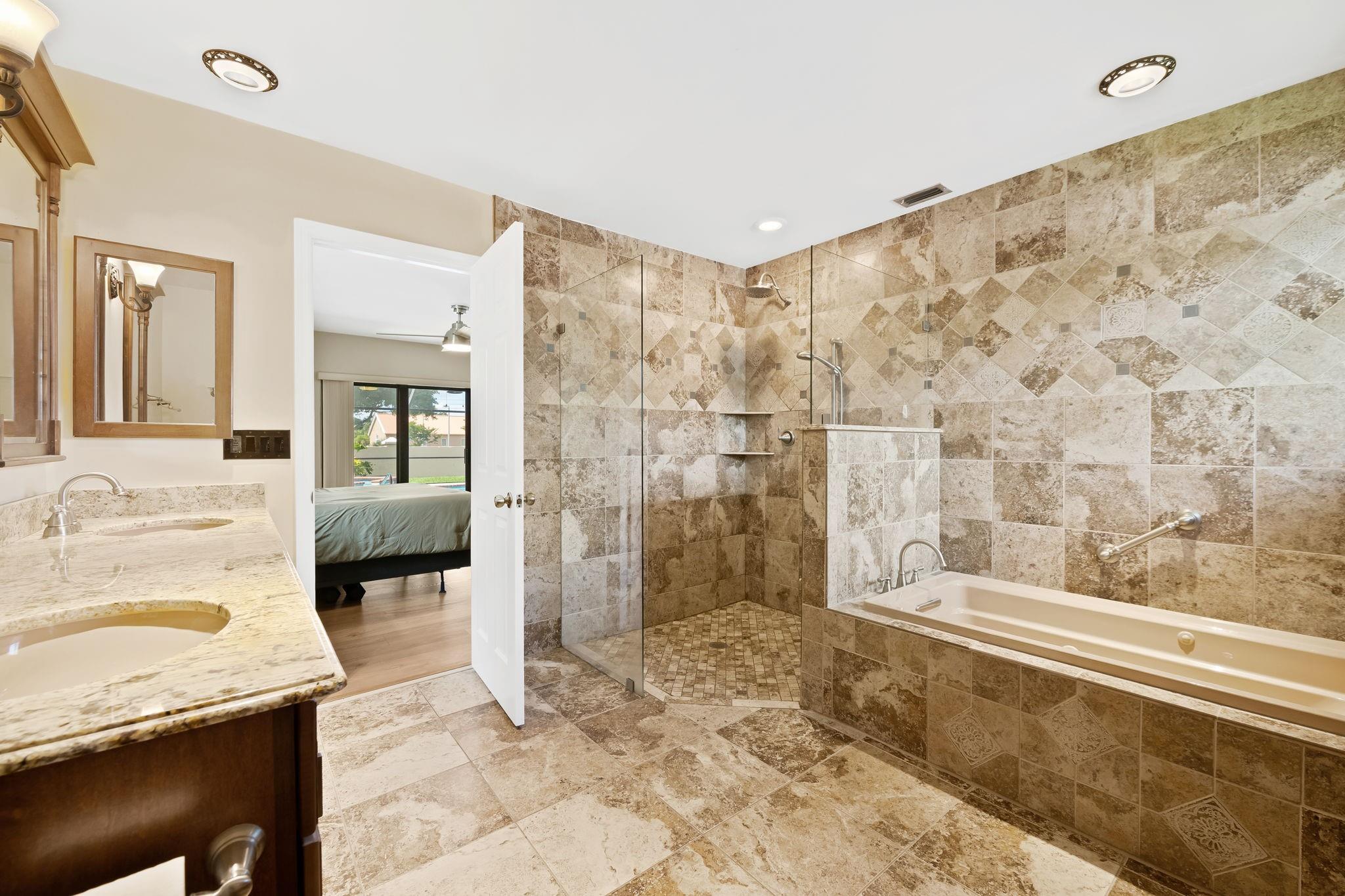 Waverly Hundred 141-40 B - Residential