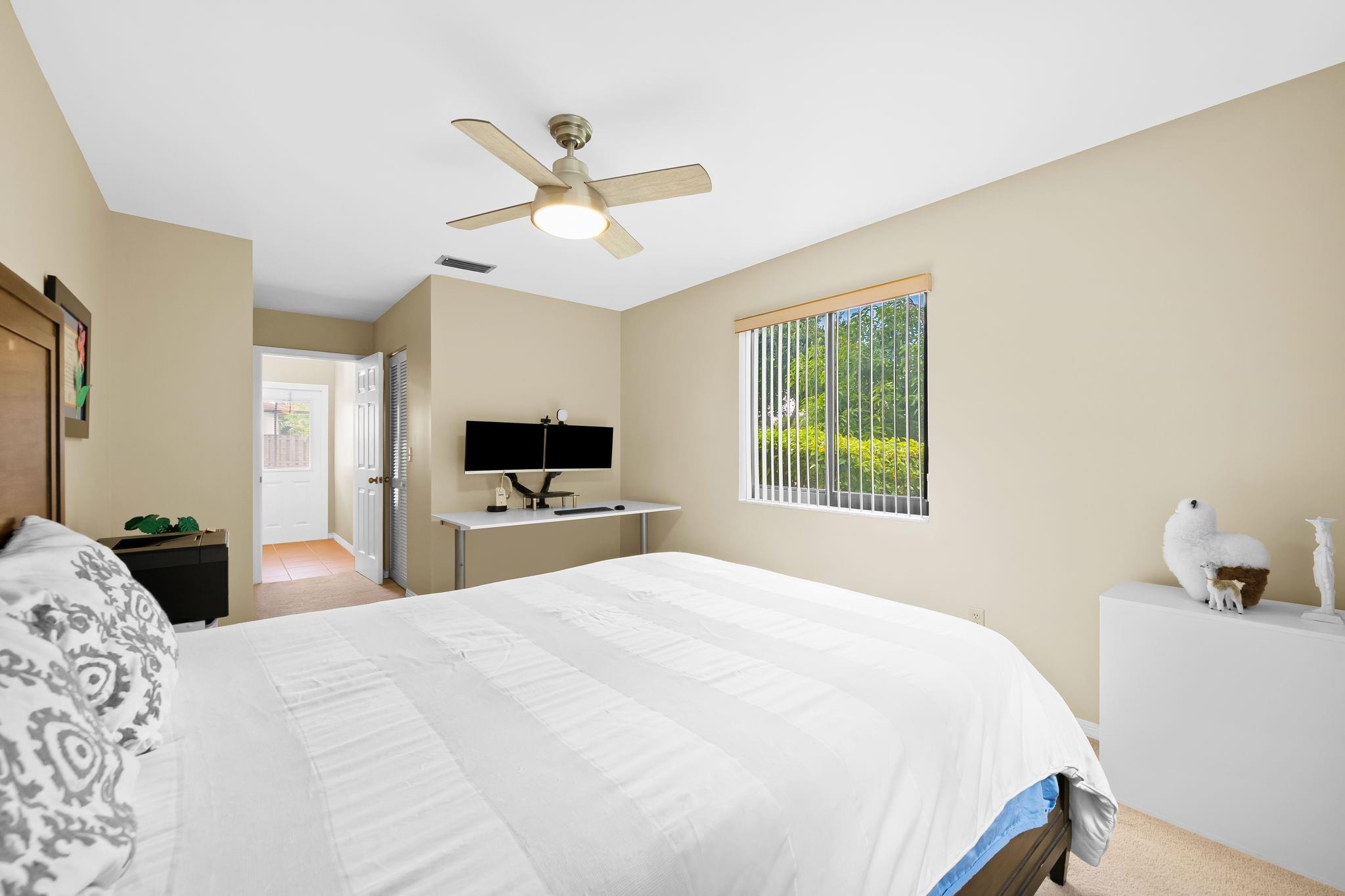 Waverly Hundred 141-40 B - Residential