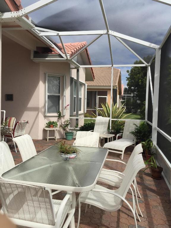 VENETIAN ISLES - Residential