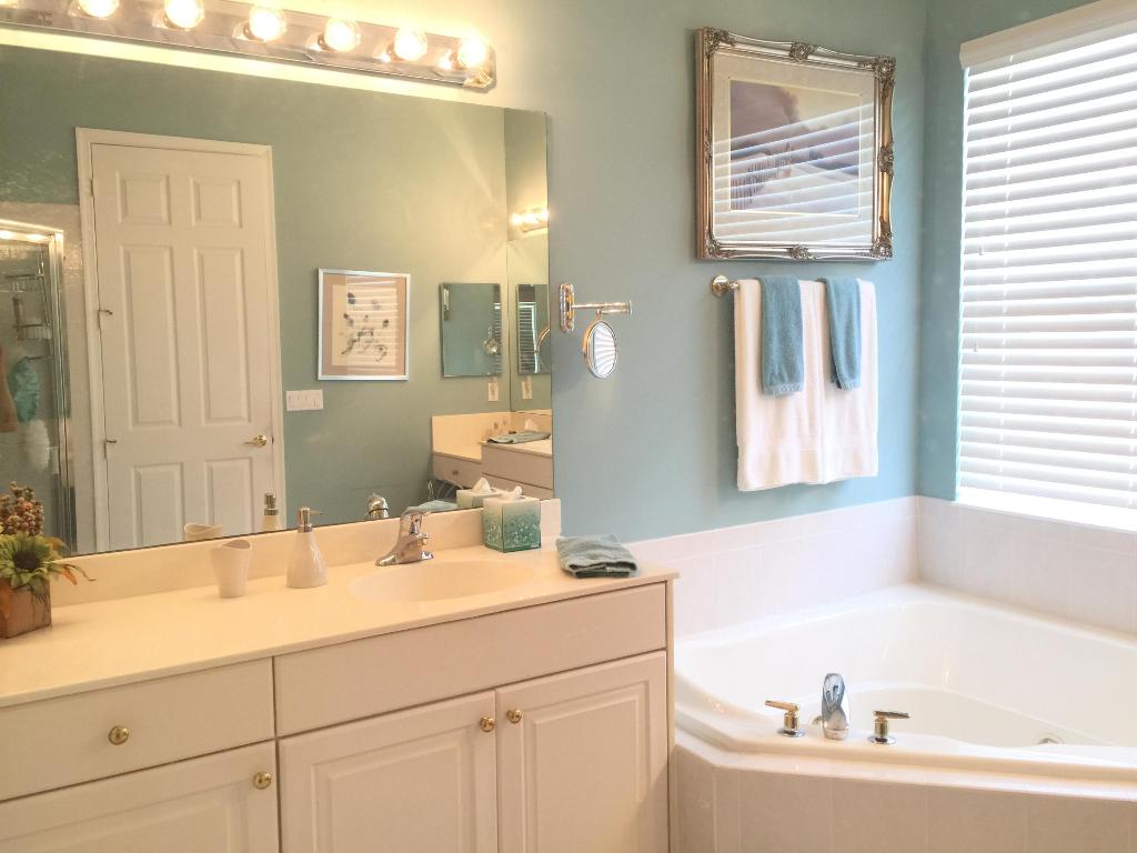 VENETIAN ISLES - Residential