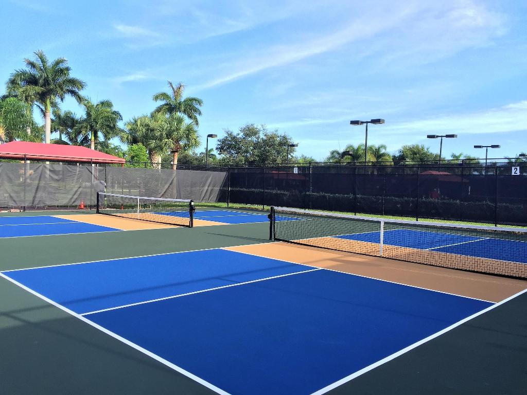 VENETIAN ISLES - Residential