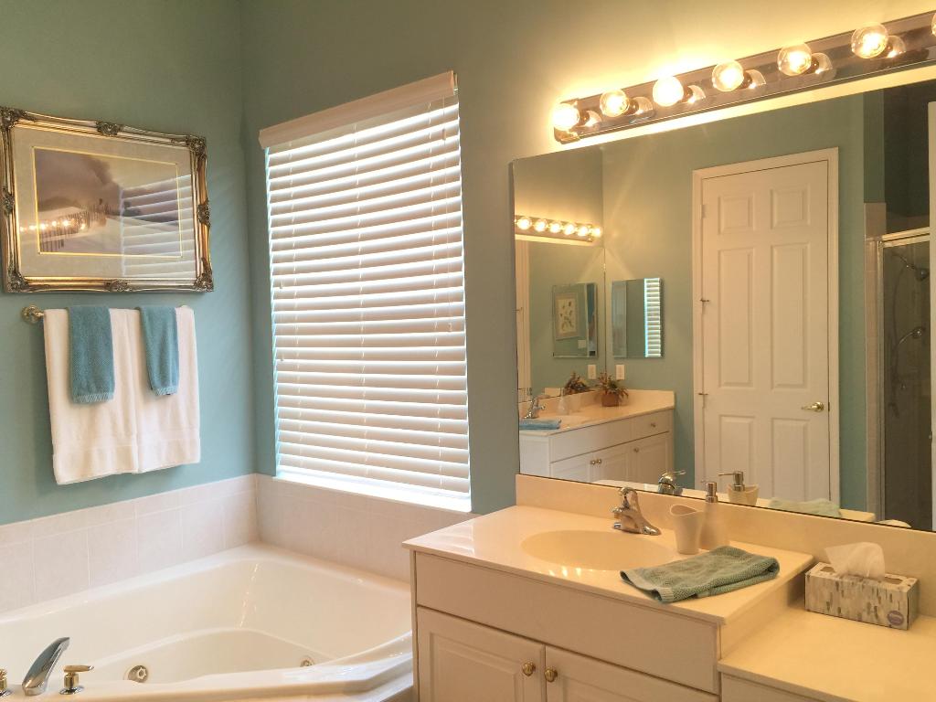 VENETIAN ISLES - Residential