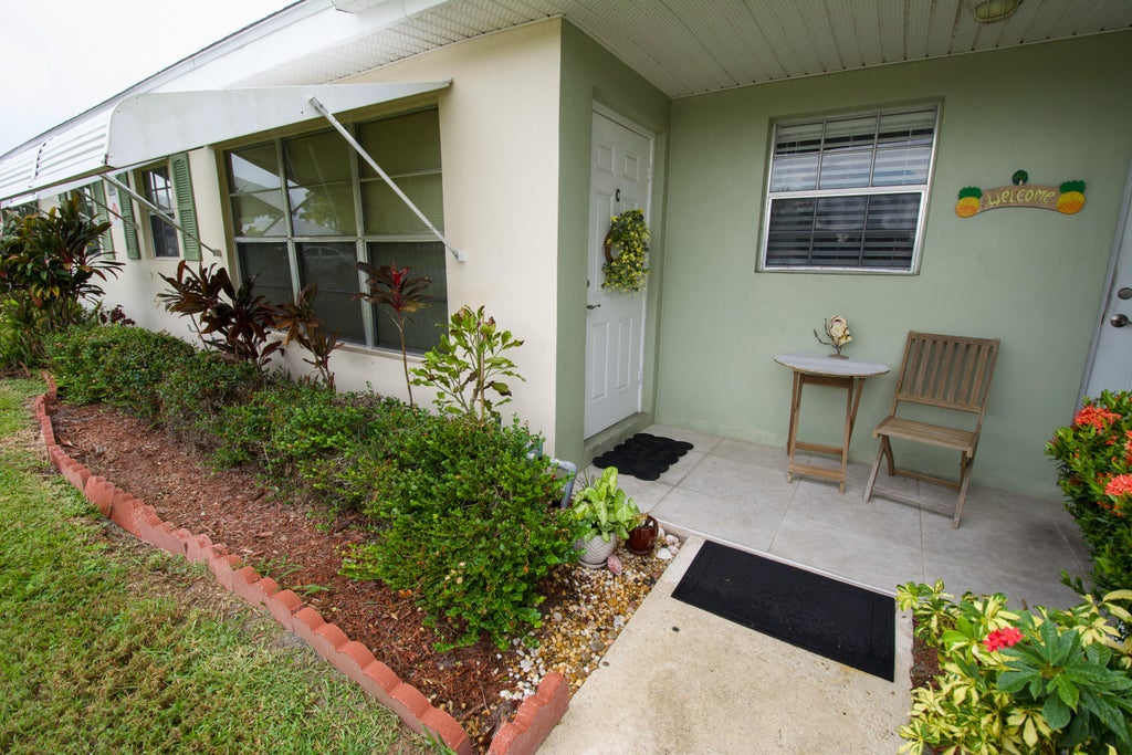 Photo of 101 Lakes End Drive #C, Fort Pierce, FL 34982 (MLS # R11126675)