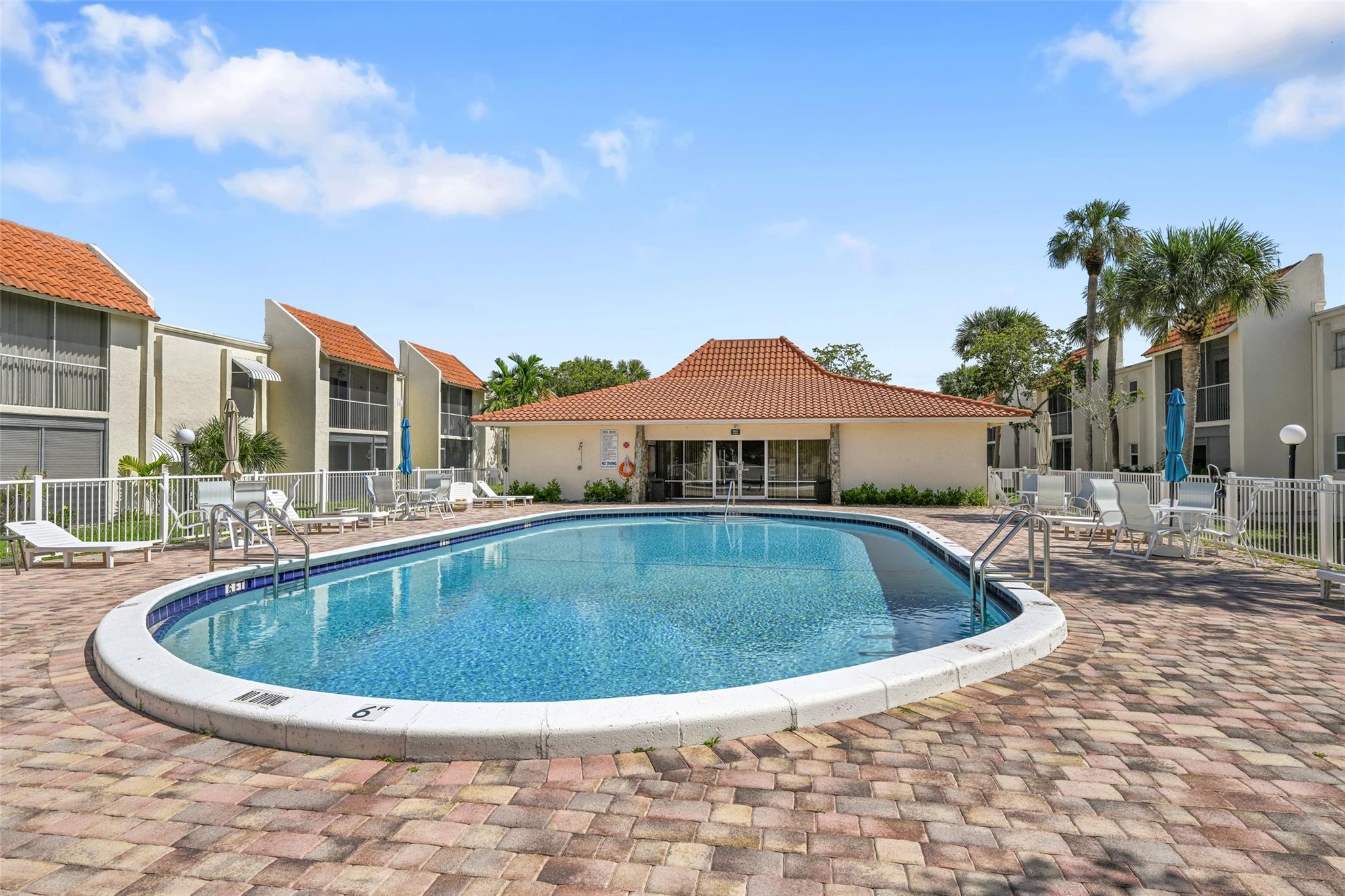 Deerfield Pines condo - Residential