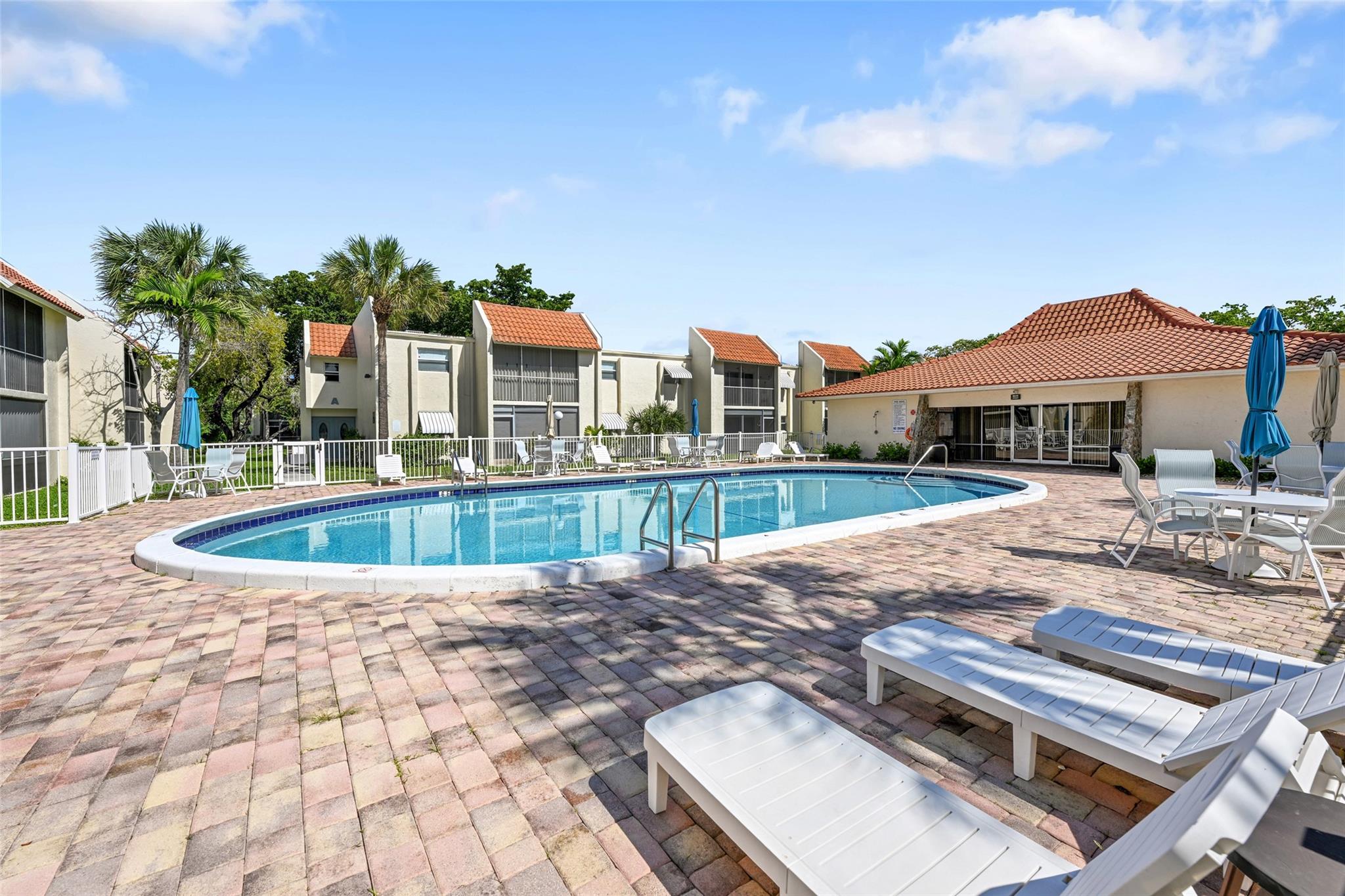Deerfield Pines condo - Residential