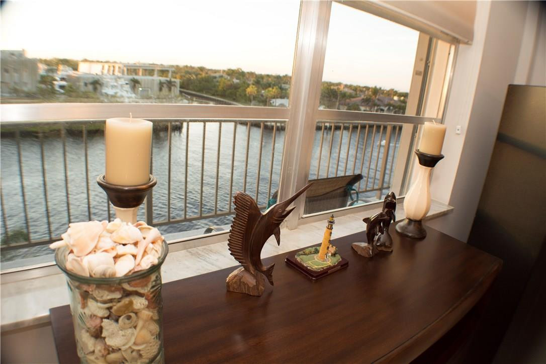 SEACREST TOWERS - Residential