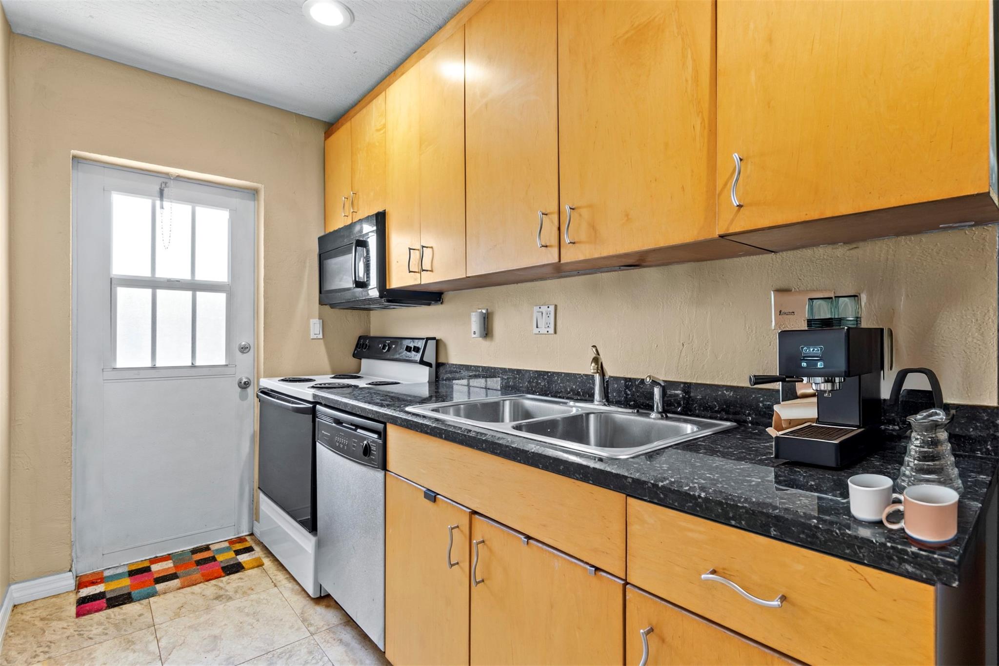 736 NE 13th Ct 21