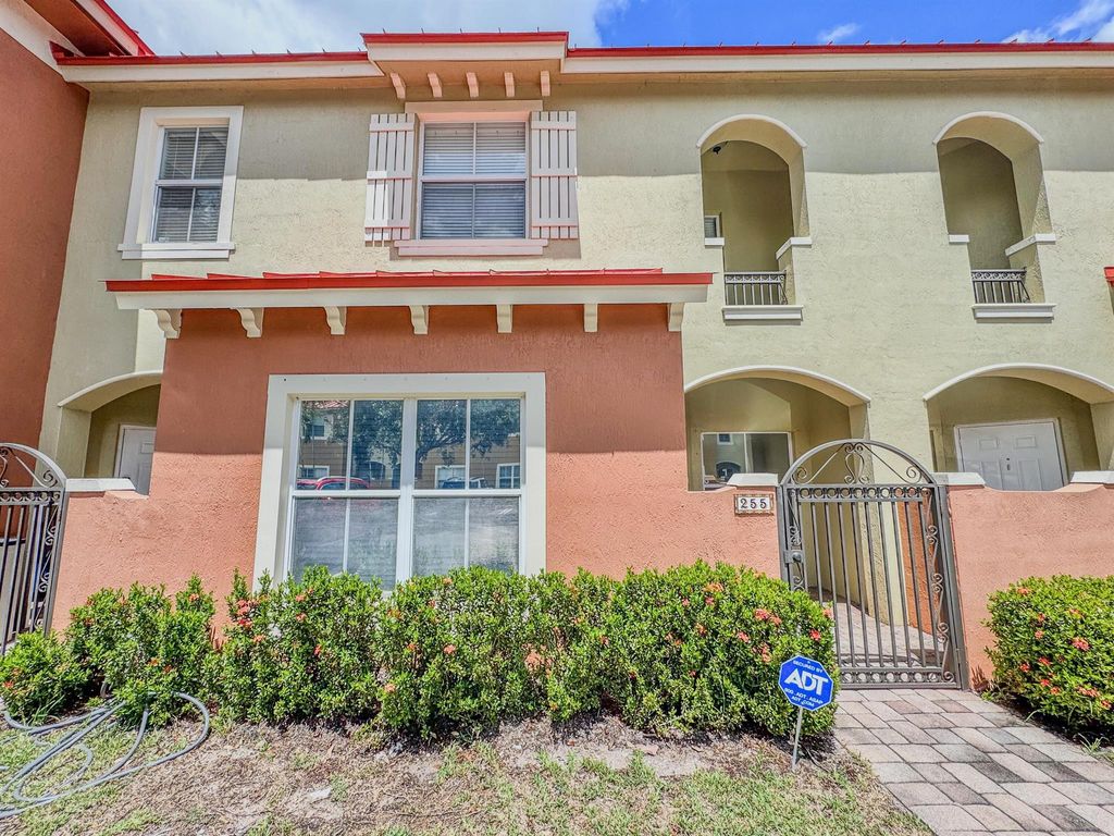 Photo of 255 Lake Monterey Circle, Boynton Beach, FL 33426 (MLS # R11120000)