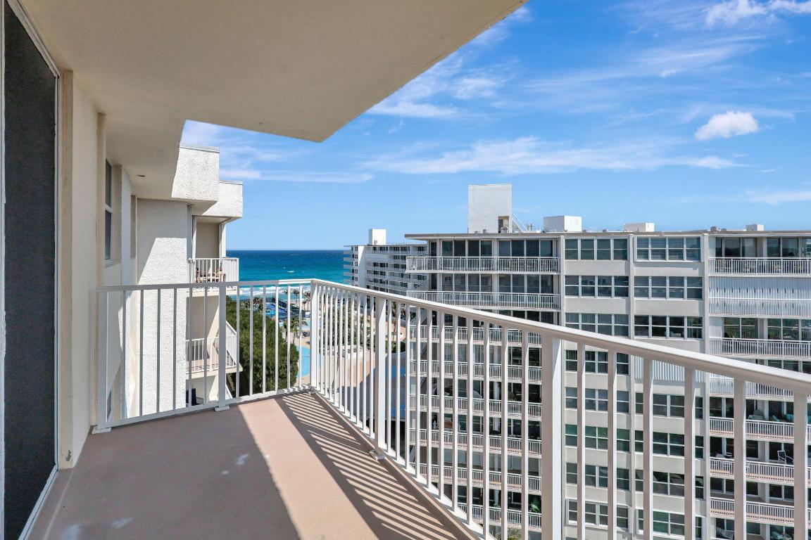 LE CHATEAU ROYAL CONDO - Residential