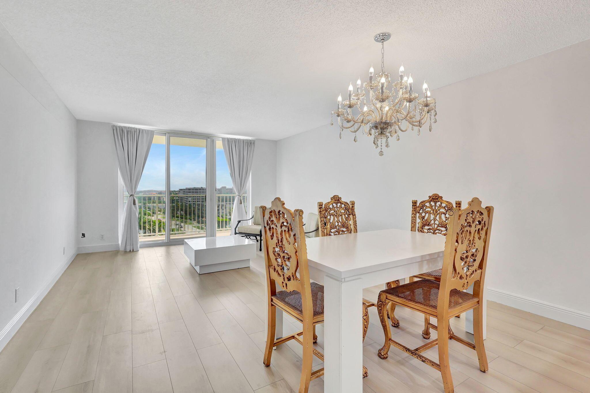 LE CHATEAU ROYAL CONDO - Residential