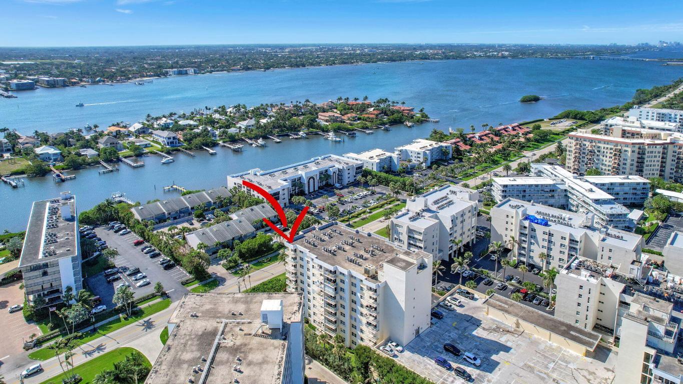 LE CHATEAU ROYAL CONDO - Residential