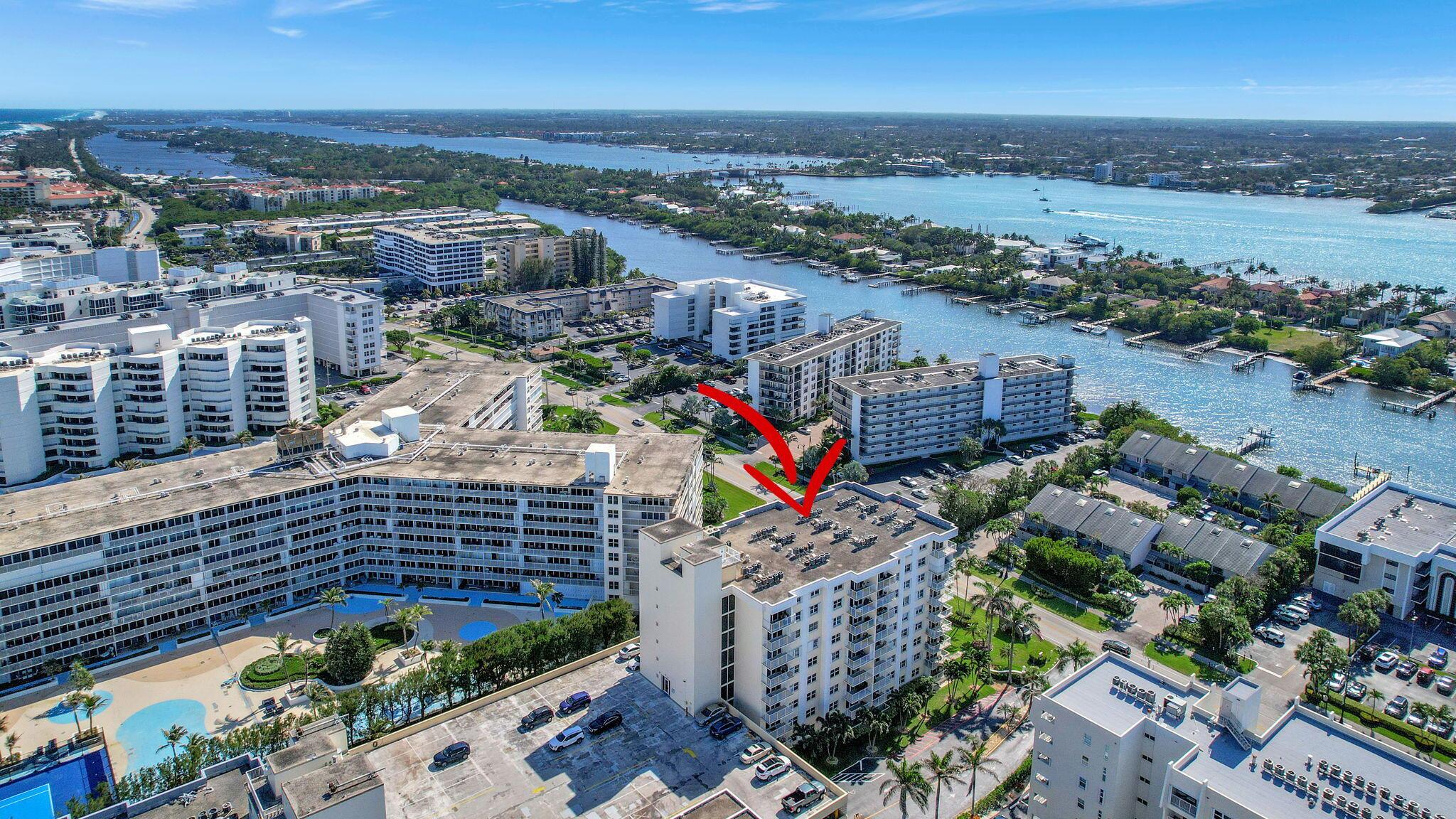 LE CHATEAU ROYAL CONDO - Residential