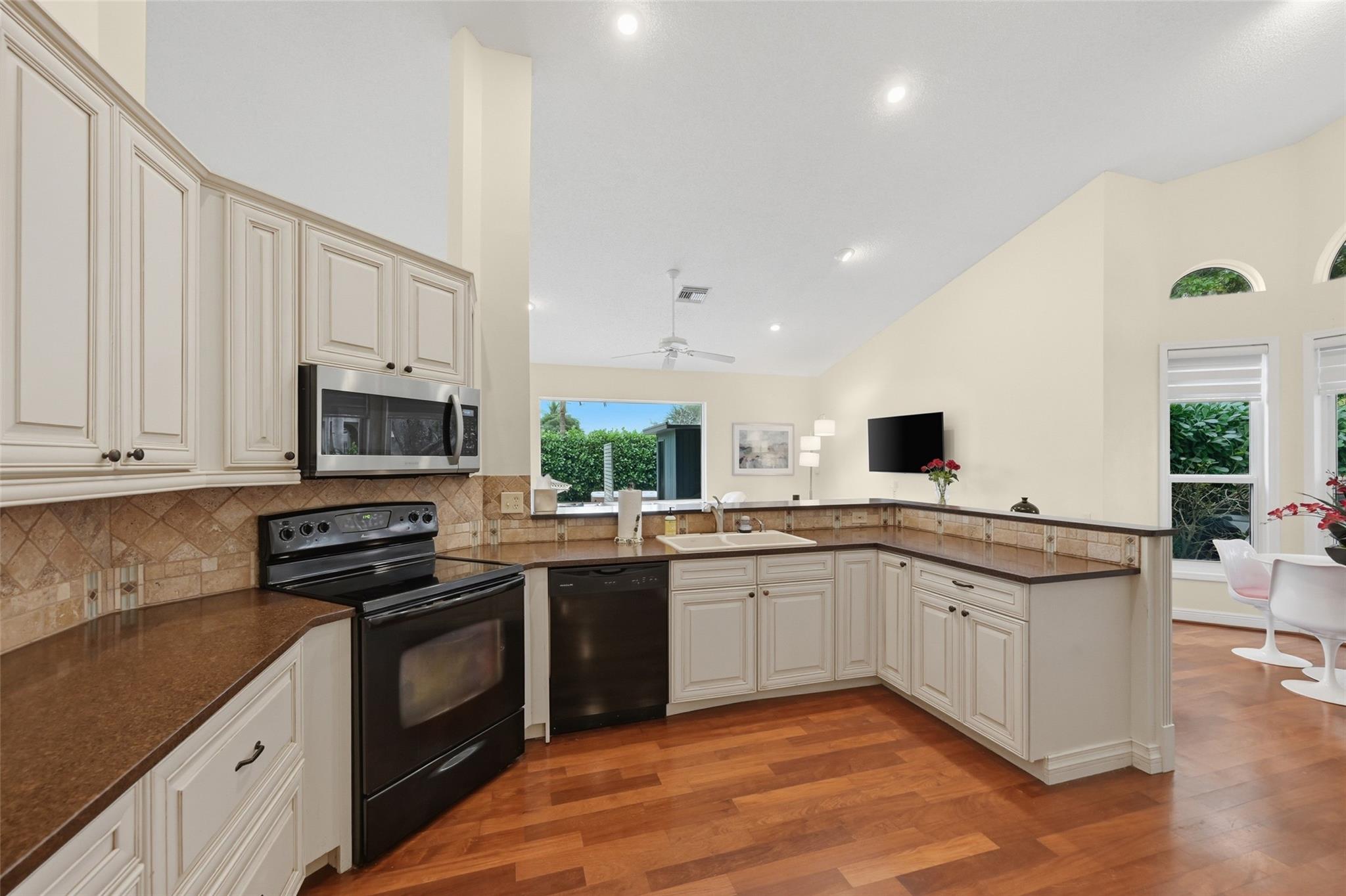 NORTH SPRINGS - Residential