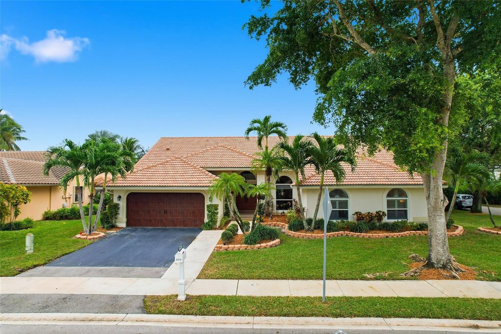 Photo of 4711 NW 96th Dr, Coral Springs, FL 33076 (MLS # F10539269)