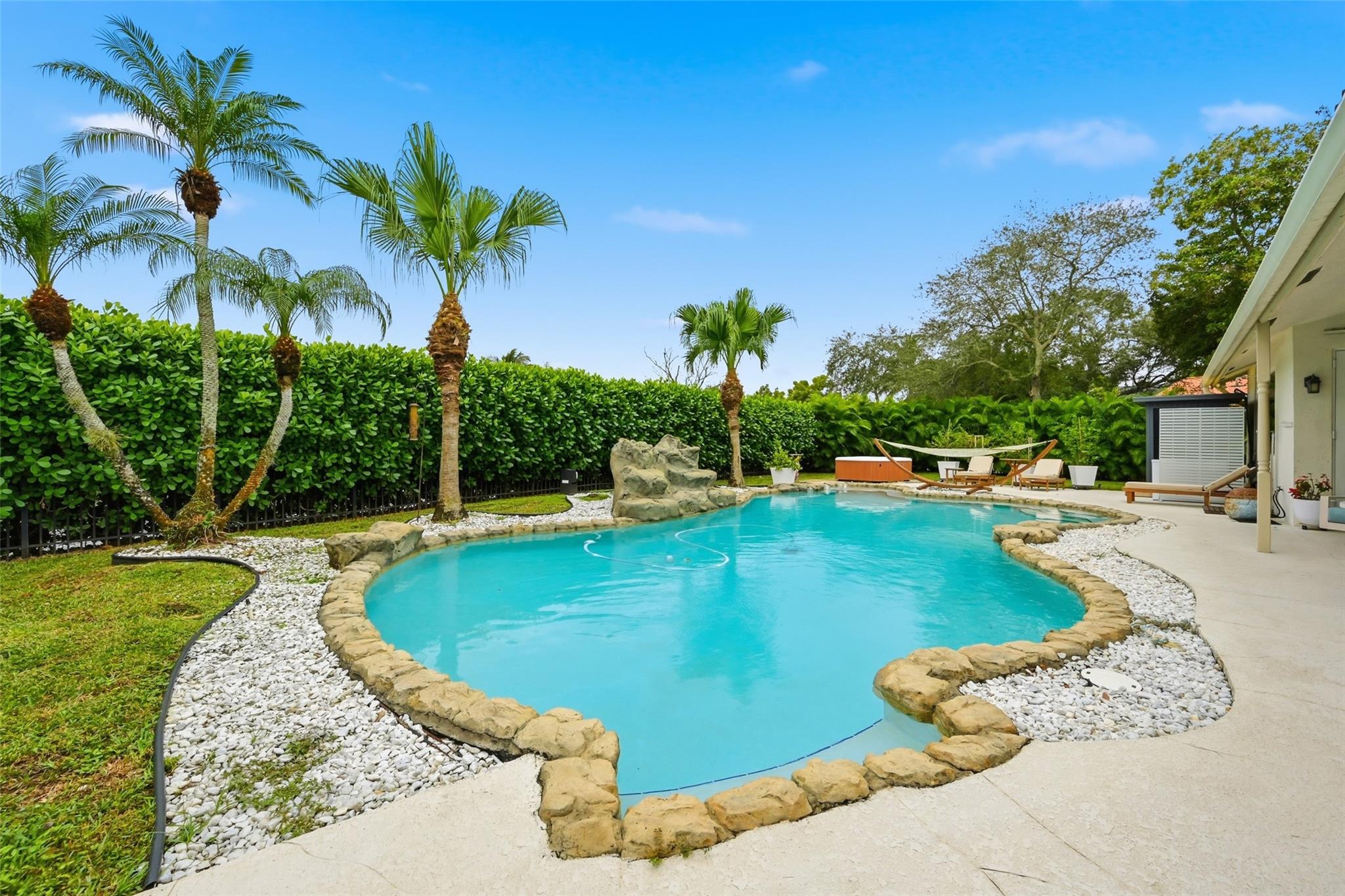 NORTH SPRINGS - Residential