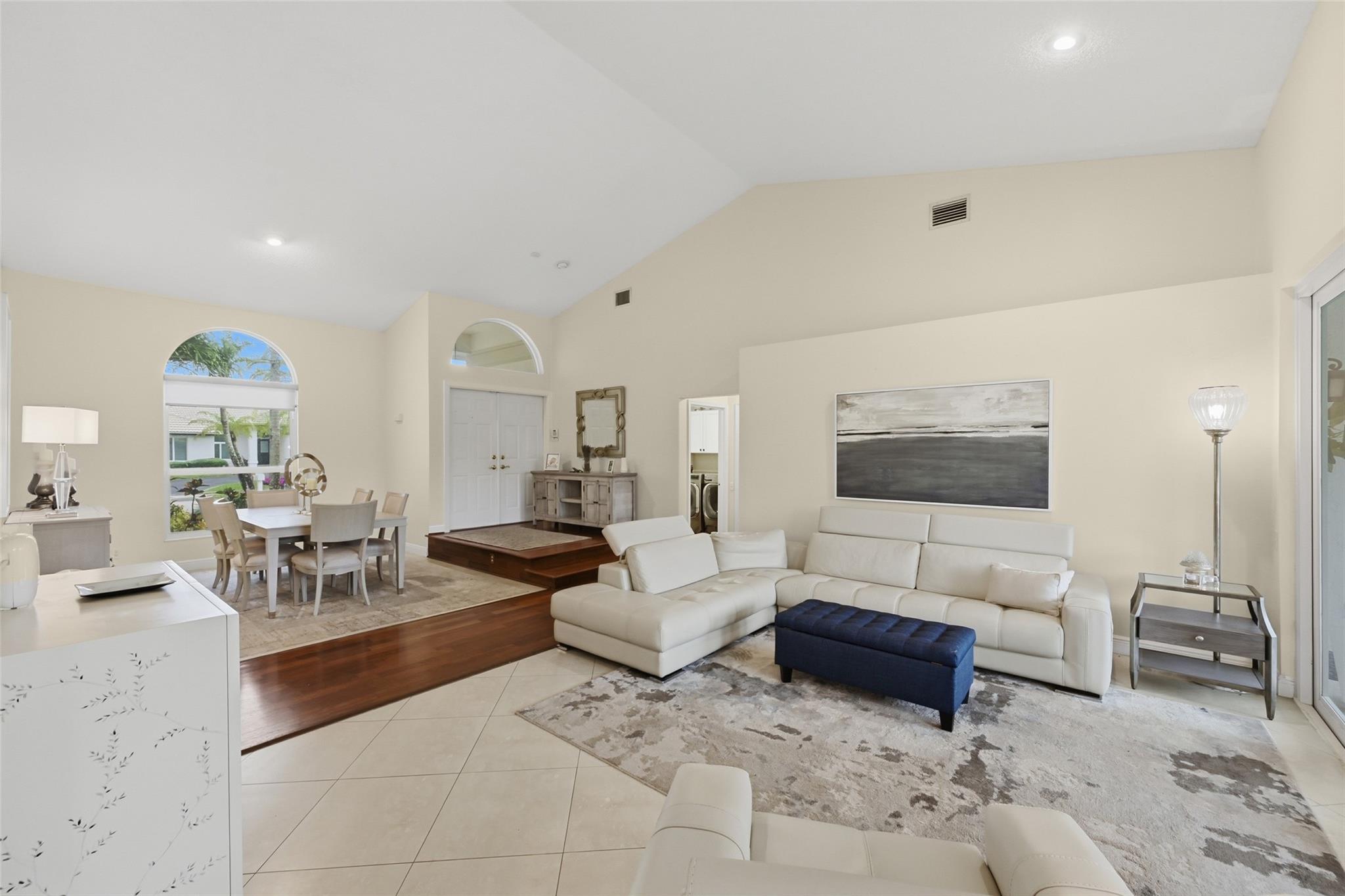 NORTH SPRINGS - Residential