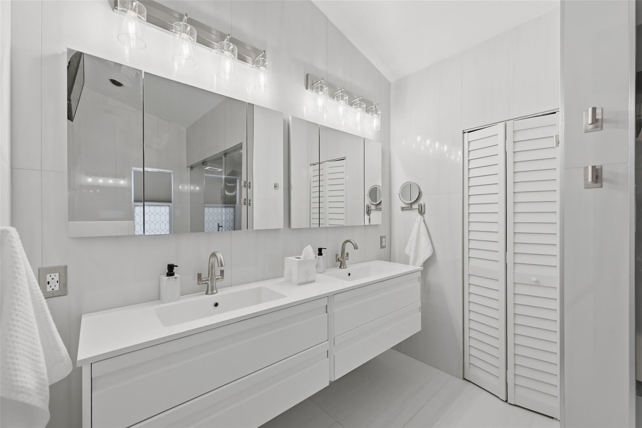 NORTH SPRINGS - Residential