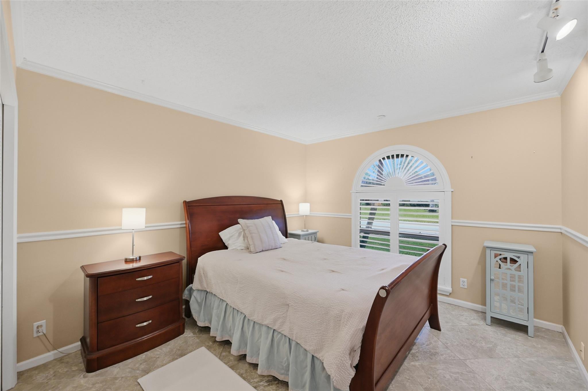 NORTH SPRINGS - Residential