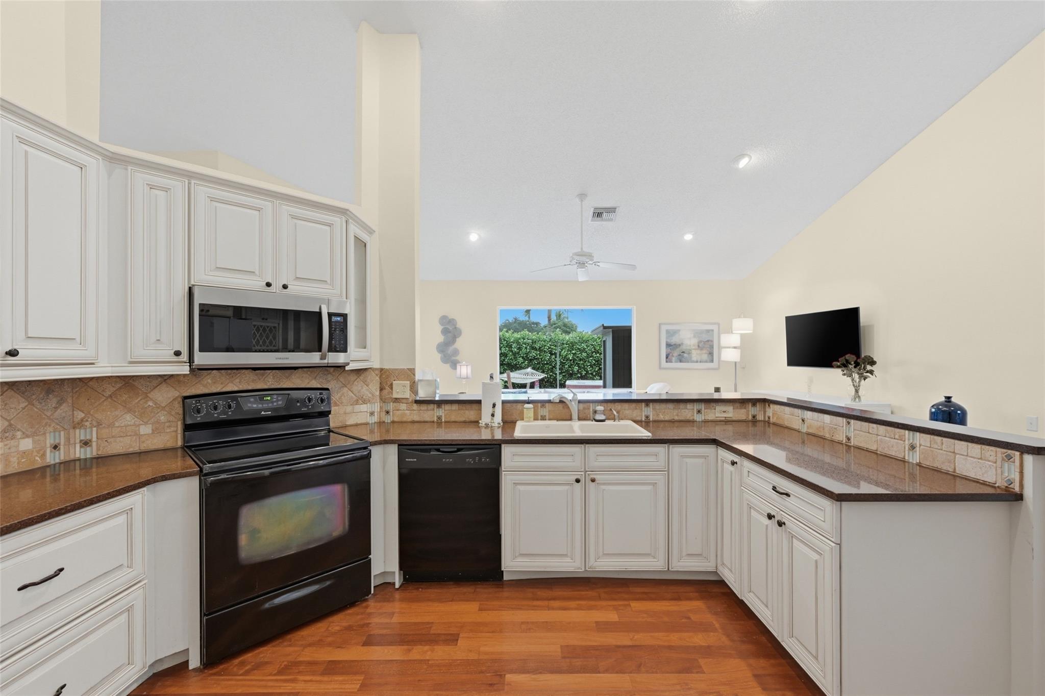 NORTH SPRINGS - Residential