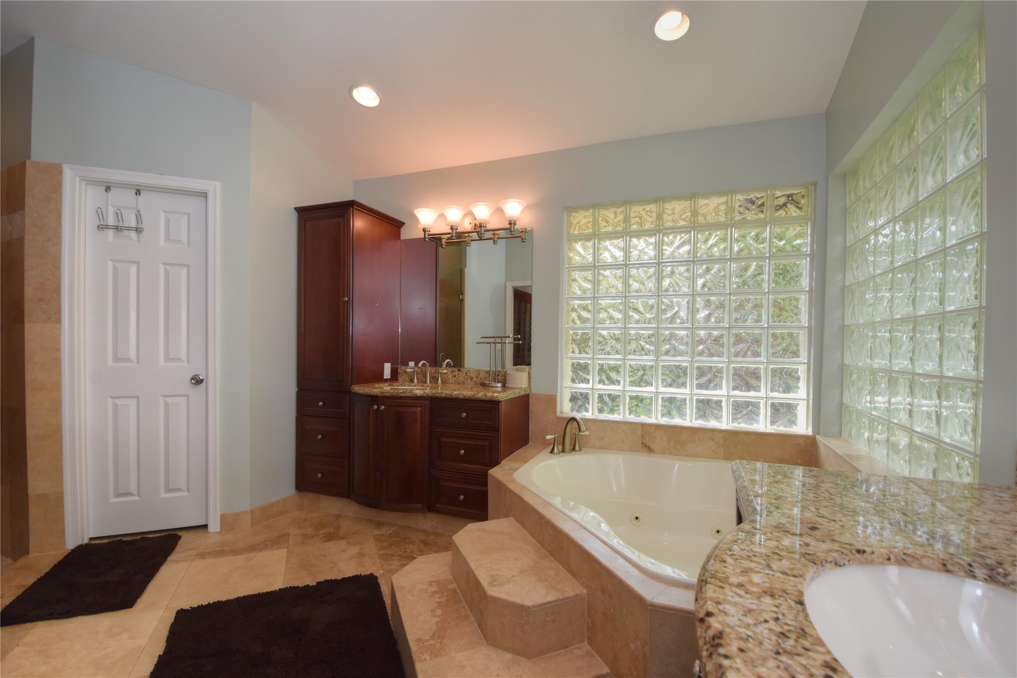 The Isles 145-36 B - Residential