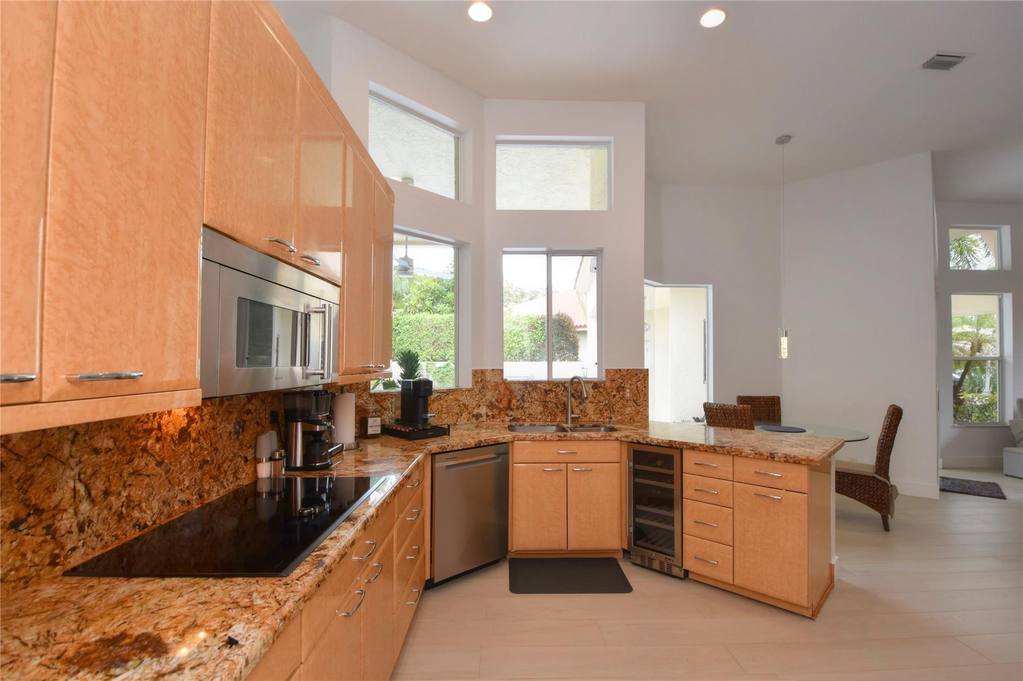 The Isles 145-36 B - Residential