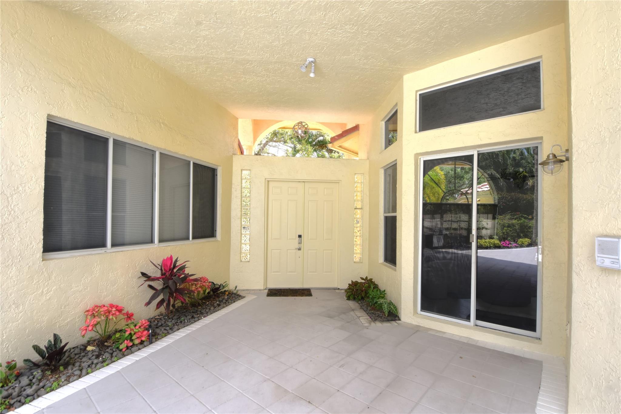 The Isles 145-36 B - Residential