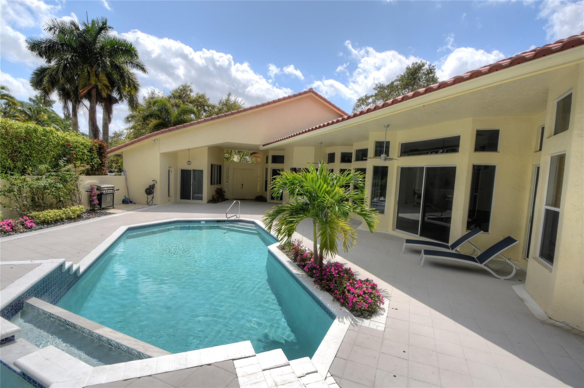 The Isles 145-36 B - Residential