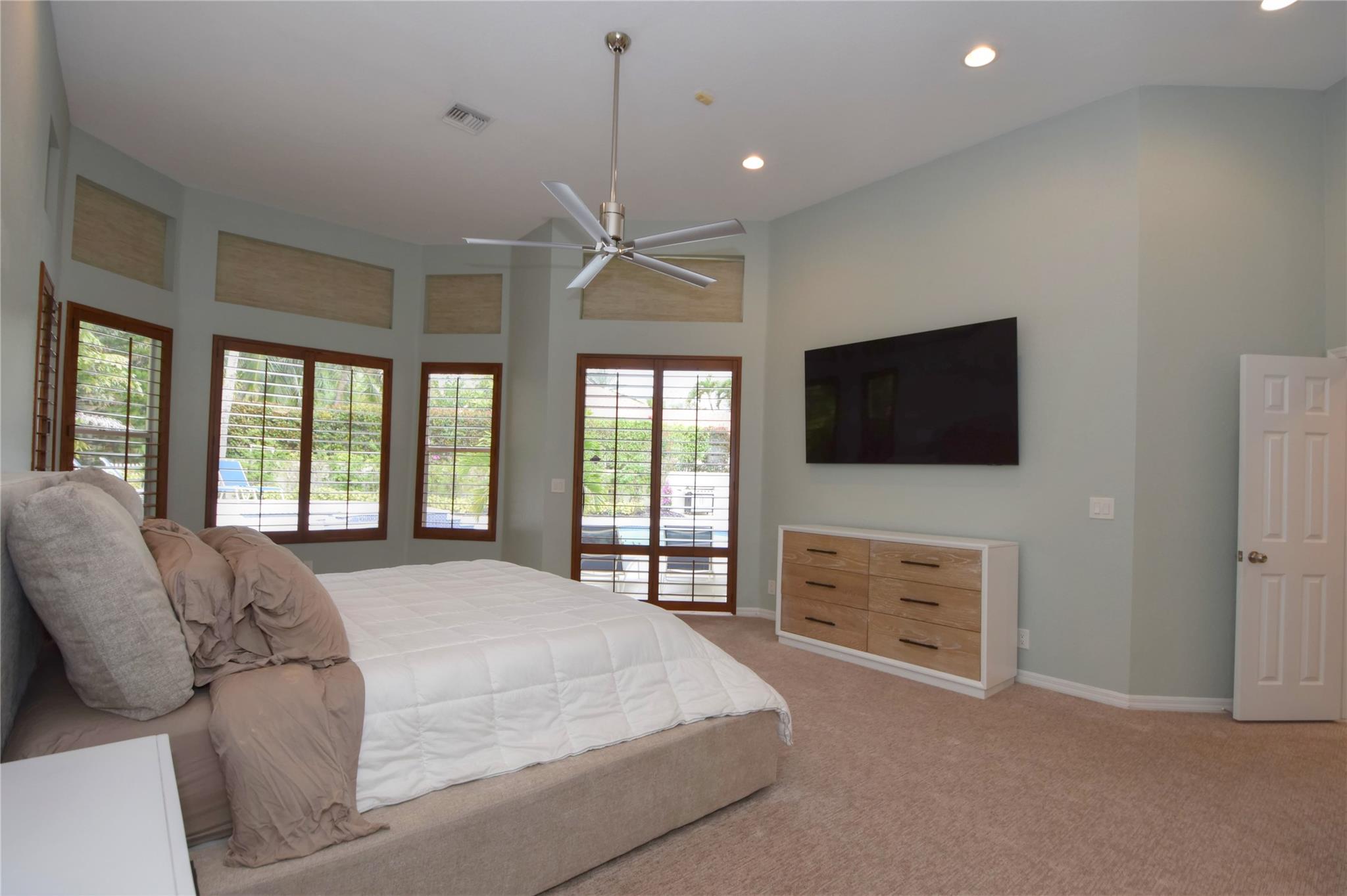 The Isles 145-36 B - Residential