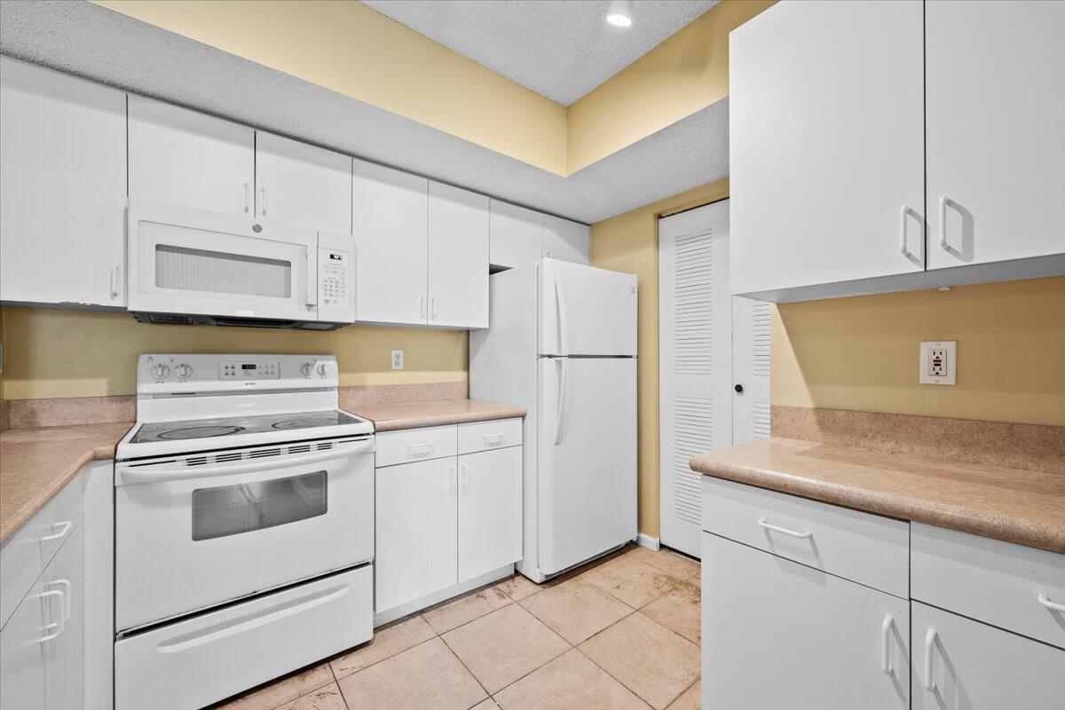 LIGHTHOUSE COVE AT TEQUES - Residential Lease