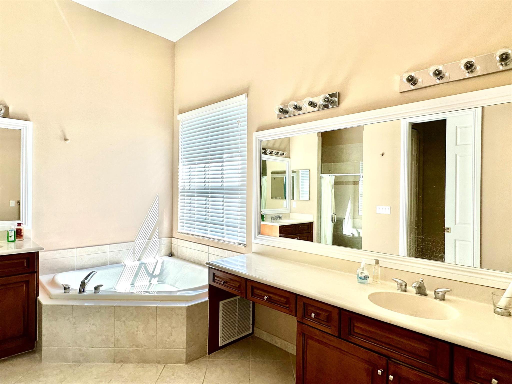 HERON BAY NORTHEAST - Residential Lease