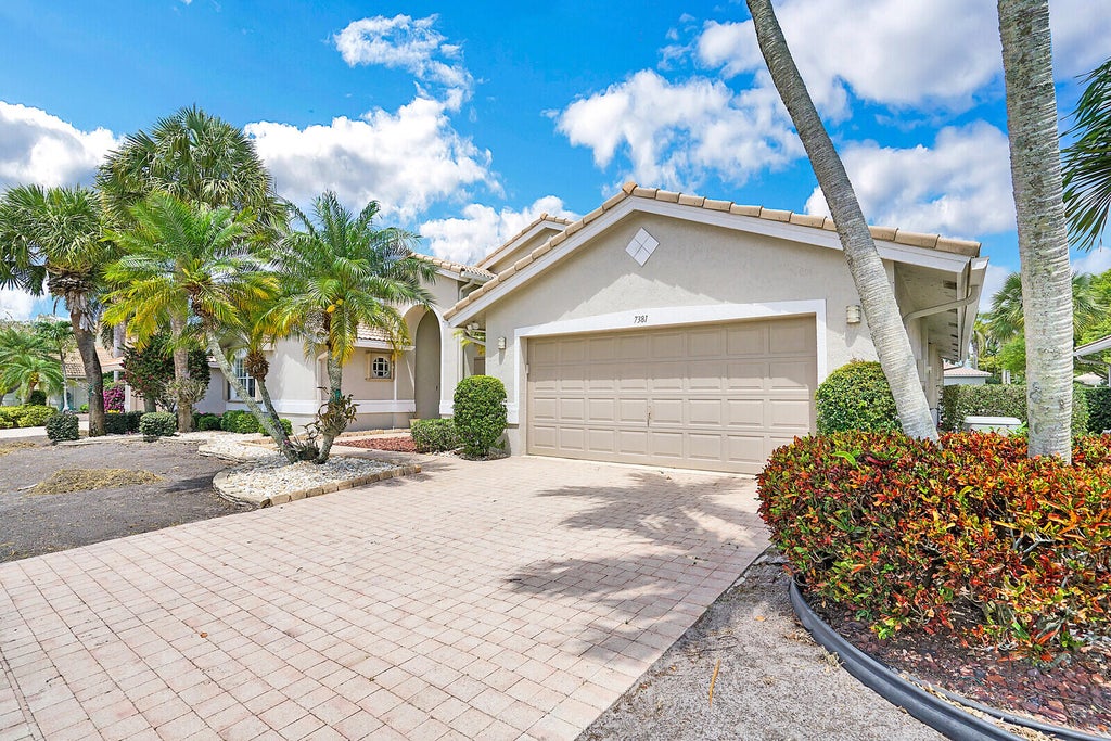 Photo of 7381 Potomac Falls Lane, Boynton Beach, FL 33437 (MLS # R10790984)