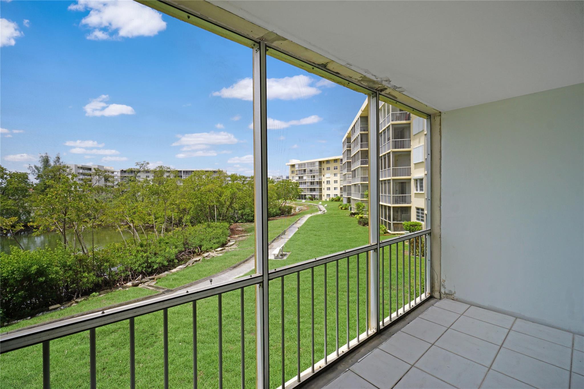 2980 Point East Dr D206