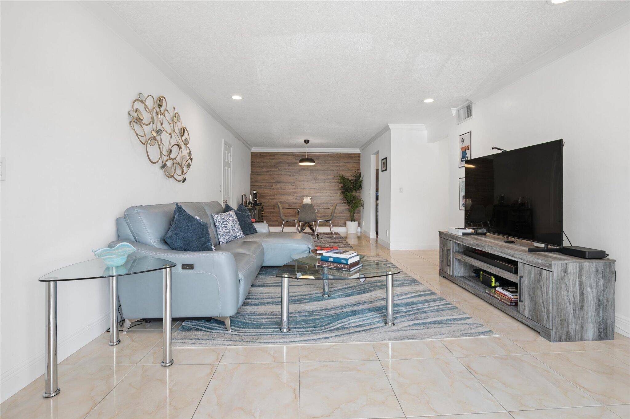 6287 BAY CLUB Drive 2