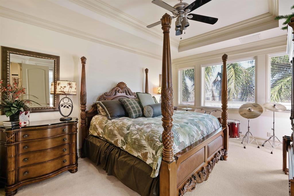 ADMIRALS COVE - Residential