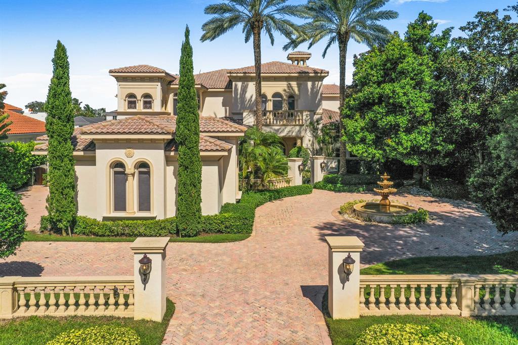 ADMIRALS COVE - Residential